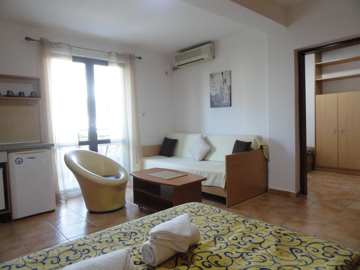 Mare Apartment *