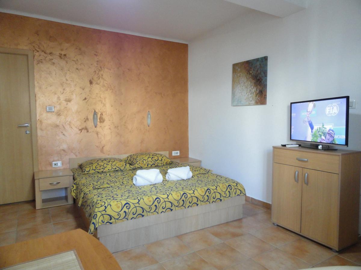 Mare Apartment Budva