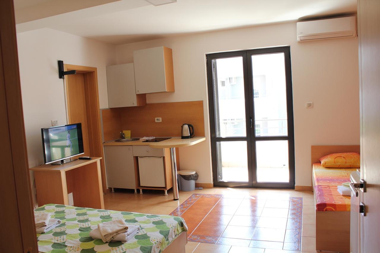 Mare Apartment *