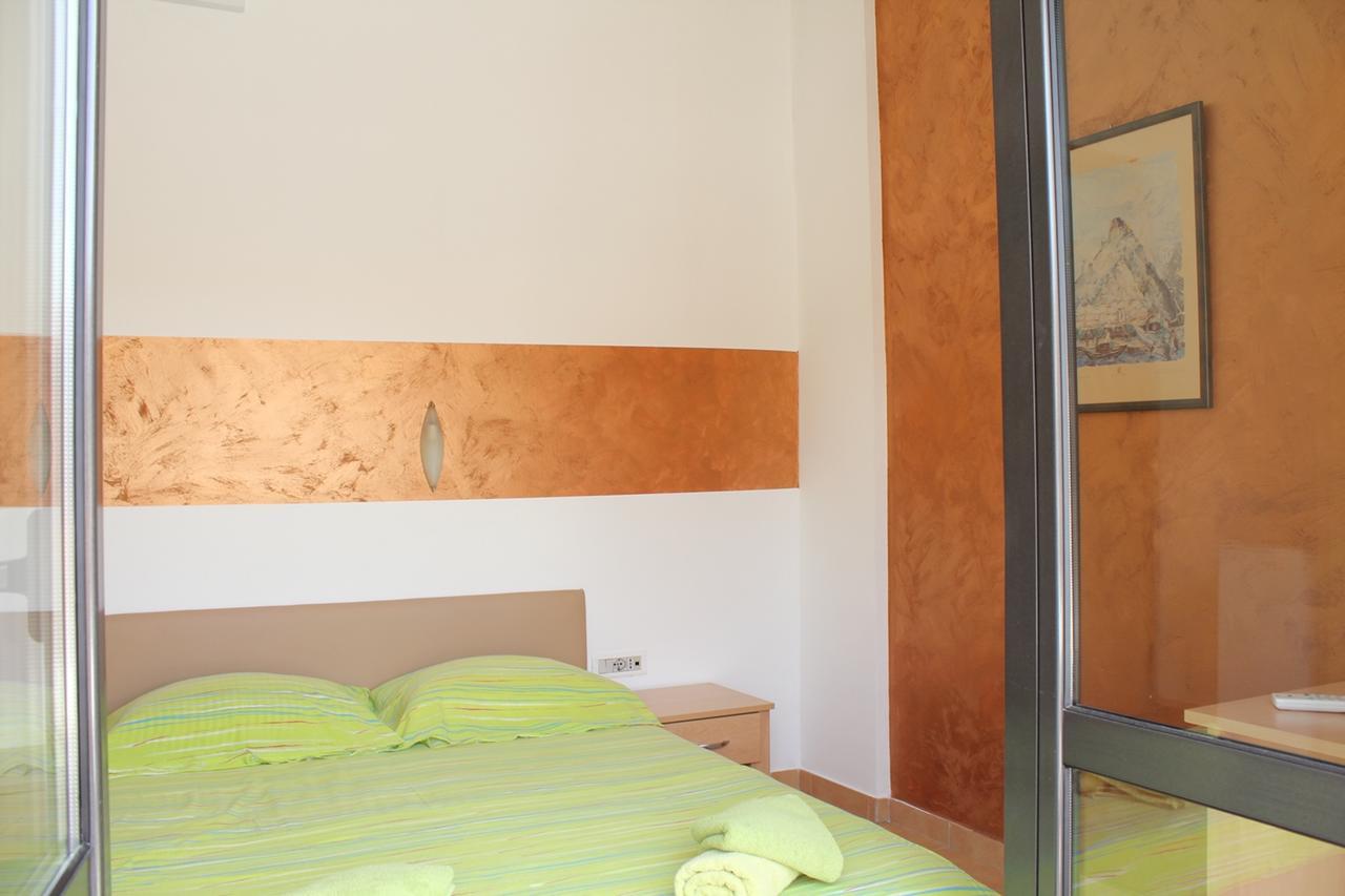Mare Apartment *